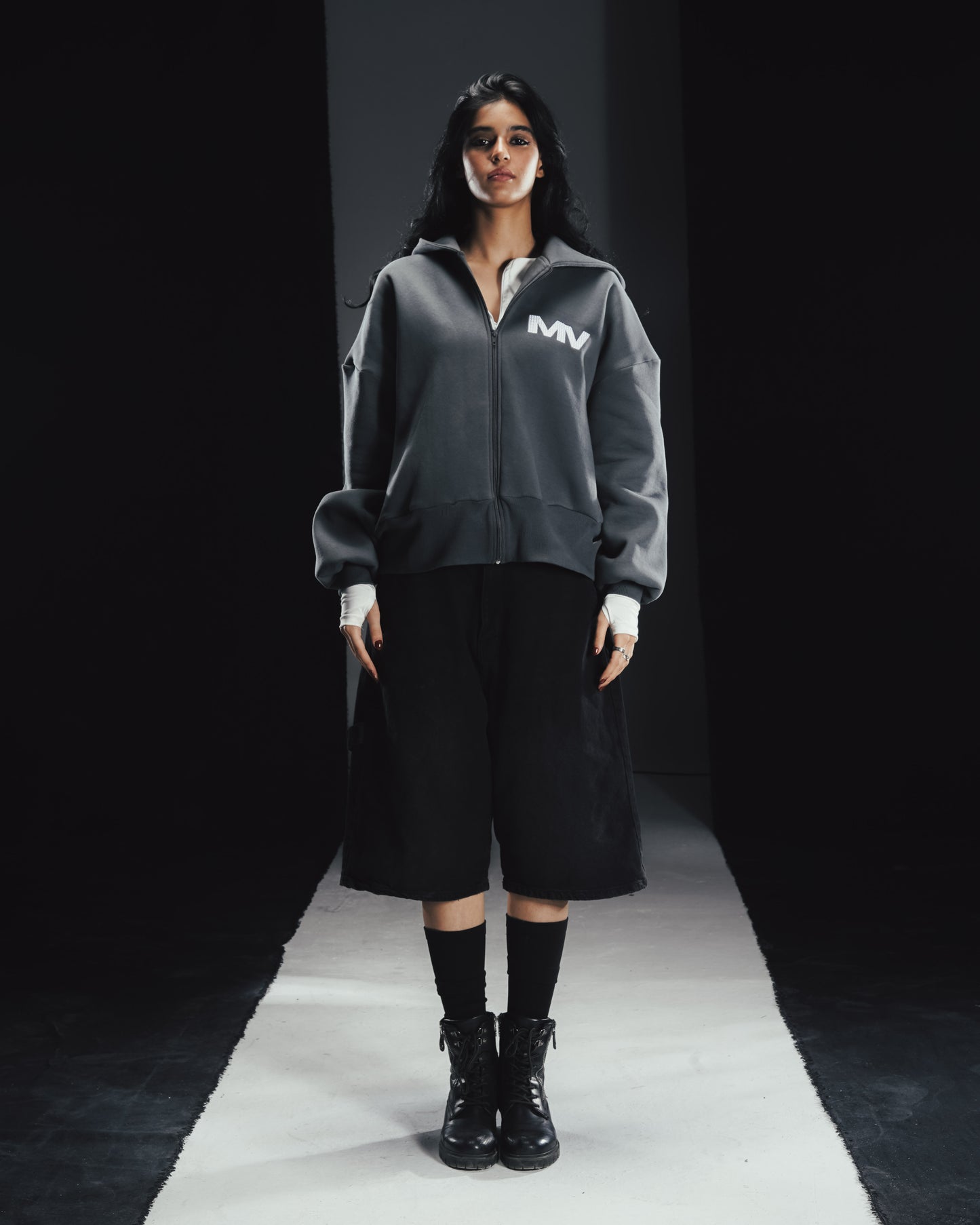 Space grey MV cropped zipper
